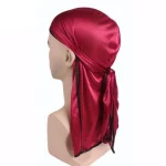durag vermelho com borda preta