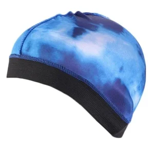 boné de onda azul e branco